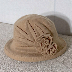 D&y Tan Beige Wool Cloche Hat With Flower Decoration